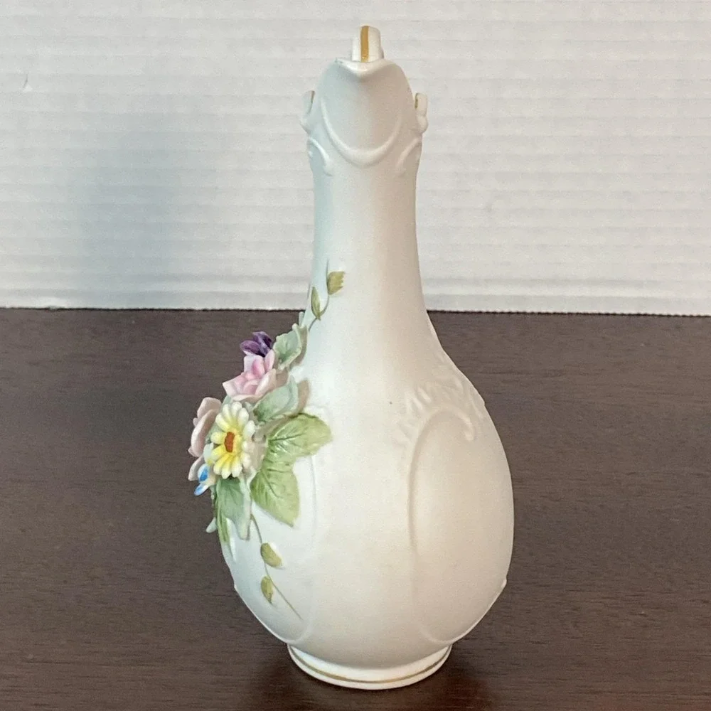 Vtg Lefton China Hand-Painted 3-D Flower Bud Vase Japan Floral Pitcher 6 3/8